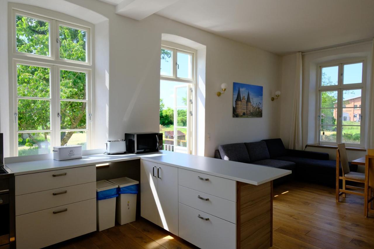 Gutshaus Fewo Luebeck Dassow Buitenkant foto